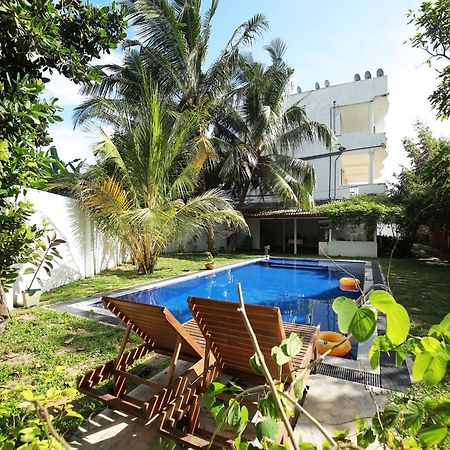 Crystal Oceanic Hotell Ahangama Exteriör bild