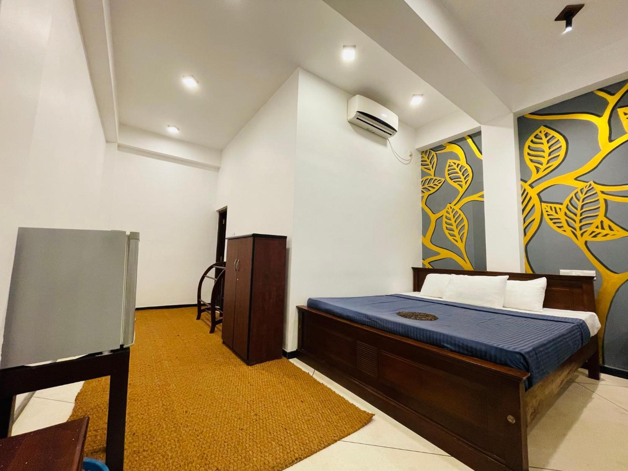 Crystal Oceanic Hotell Ahangama Exteriör bild