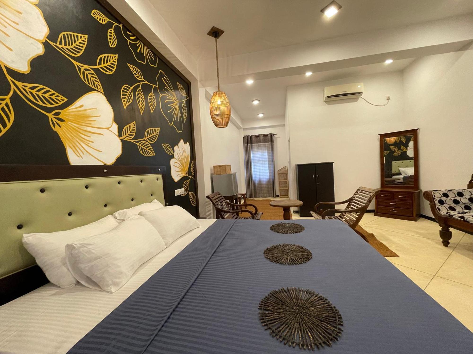 Crystal Oceanic Hotell Ahangama Exteriör bild
