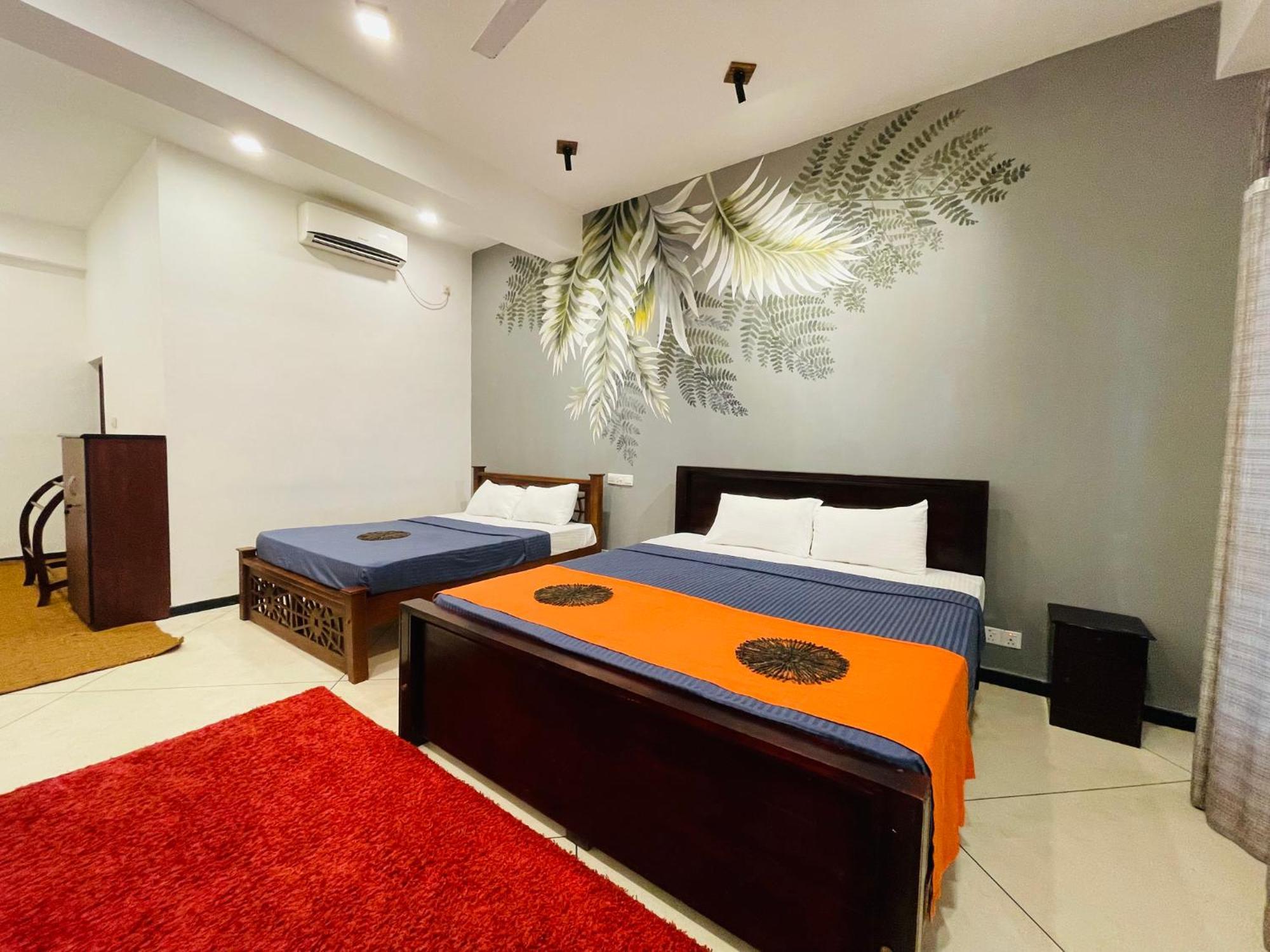 Crystal Oceanic Hotell Ahangama Exteriör bild
